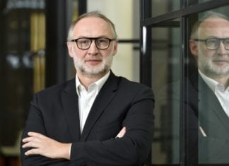 Românii de la DocProcess deschid un birou la Paris şi ţintesc afaceri de 1 milion euro până la finalul anului