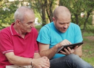 Riscuri de securitate cibernetică pentru persoanele în vârstă. 46% din cei +55 ani nu se protejează online