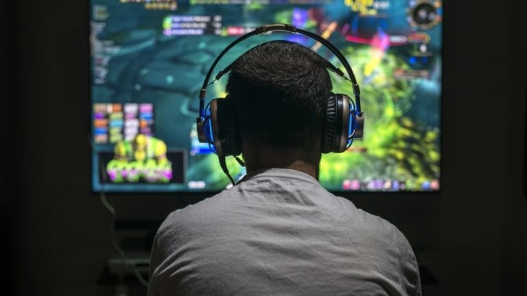 Industria dezvoltatorilor de jocuri video din România anunţă angajări şi continuă să crească în pofida contextului internaţional actual