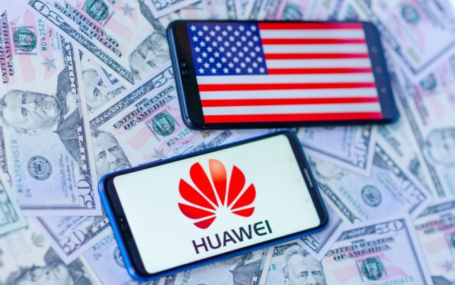 Trump extinde interdicţia pentru Huawei cu încă un an