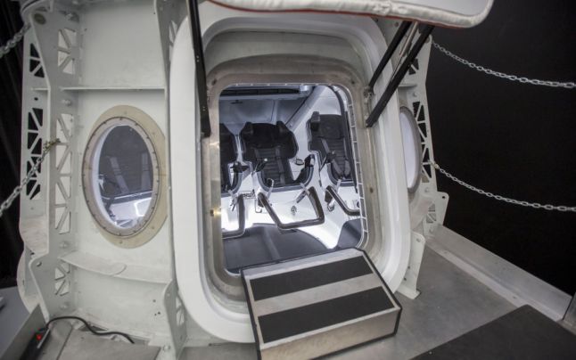 SpaceX se pregăteşte de primul zbor pe orbită cu echipaj uman
