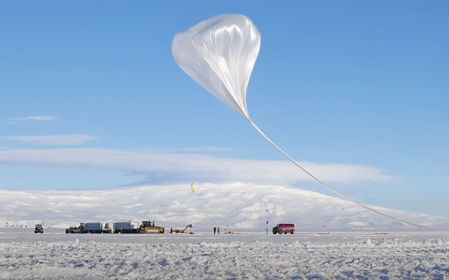 Cercetătorii NASA au descoperit dovezi ale unui univers paralel în care legile fizicii sunt inversate
