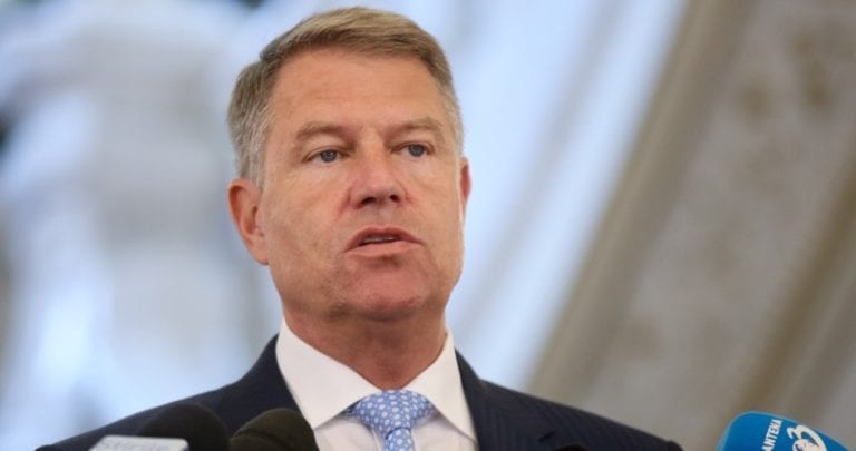 A fost lansat site-ul care îți arată ce atribuții au Iohannis, Orban sau Parlamentul în România