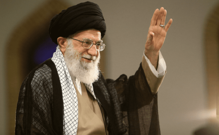 Război între Netanyahu şi Khamenei pe Twitter şi atacuri cibernetice intensifică rivalitatea israeliano-iraniană pe terenul războiului cibernetic