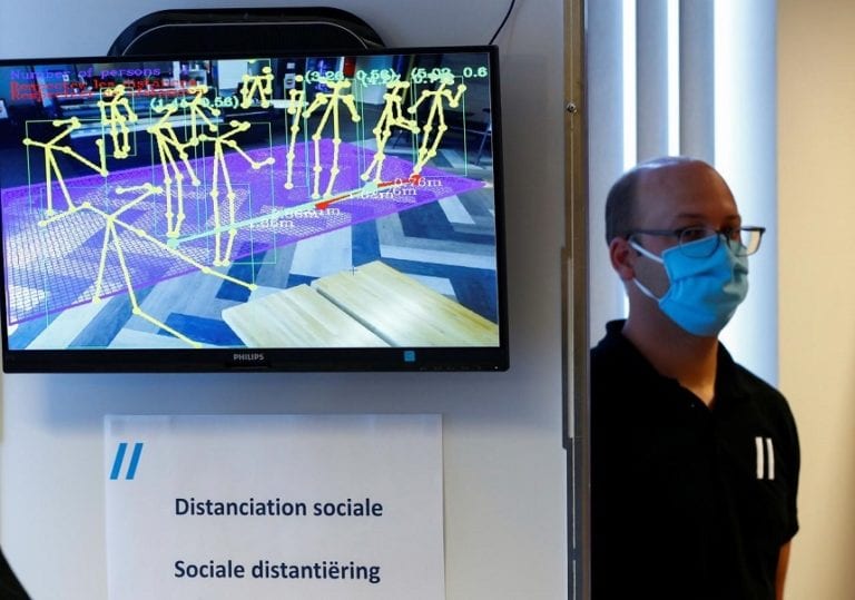 Compania feroviară belgiană Infrabel testează camere smart pentru a supraveghea dacă angajaţii poartă măşti împotriva coronavirusului