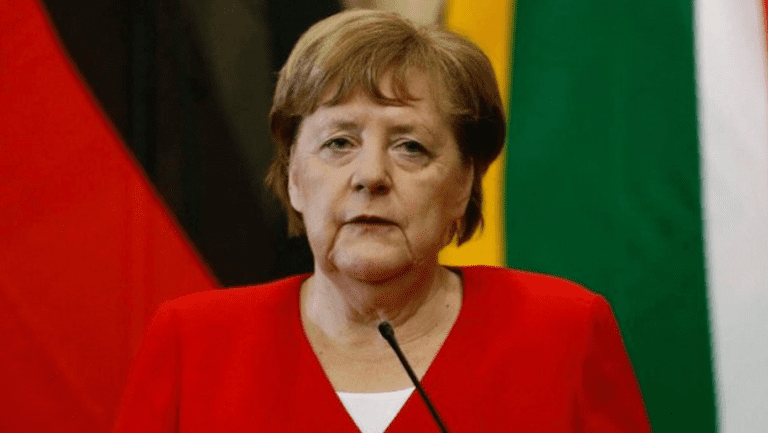 Merkel anunță că deține ”probe” ale unor tentative ”scandaloase” de atacuri cibernetice ruse împotriva sa