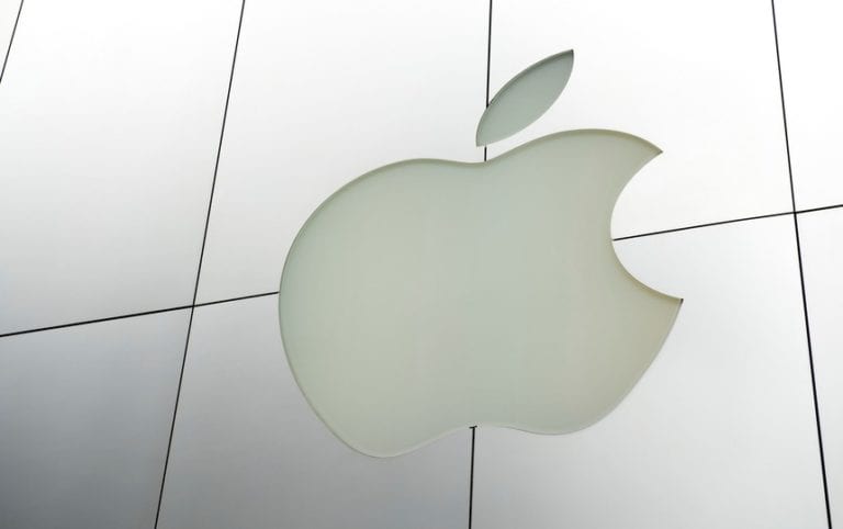 Acțiunile Apple au șters declinul provocat de pandemie și au atins un nou maxim record