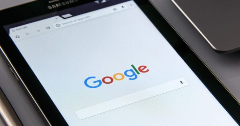 PREMIERĂ: Google, amendat cu 10.000 de lei de CNCD pentru că a păstrat denumirea Catedrala Prostirii Neamului pe Google Maps
