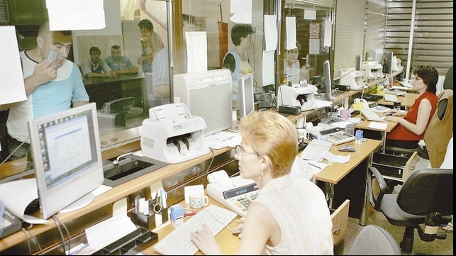 „În acest moment foarte multe instituţii se pregătesc asiduu să revină la modul de lucru pe hârtie” – George Anghel, Ghişeul.ro