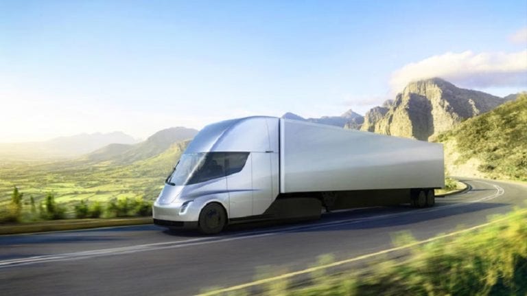 Elon Musk: Este timpul să trecem la producţia de serie a camioanelor Tesla Semi; Acţiunile Testa au depăşit 1.000 de dolari în urma informaţiei