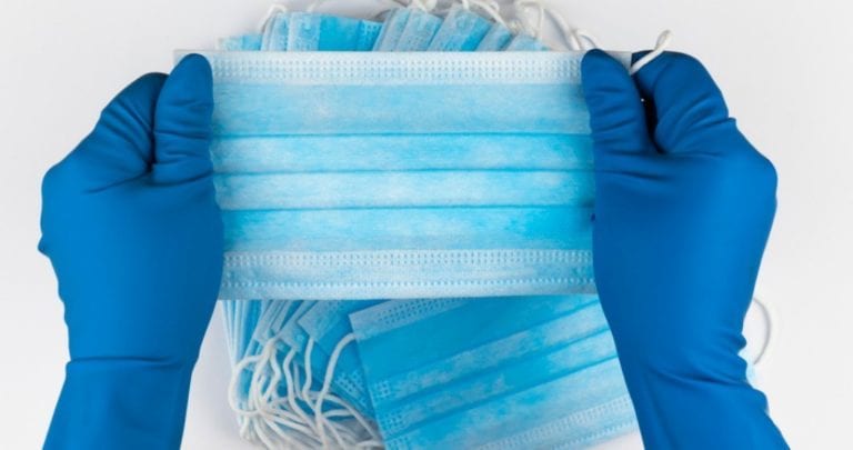 UE verifică vânzările online de măşti şi geluri dezinfectante și avertizează asupra „remediilor miraculoase”