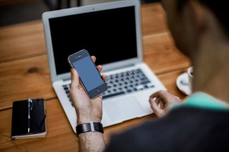Efectul utilizării tehnologiei în pandemie: Românii vor o pauză de la online