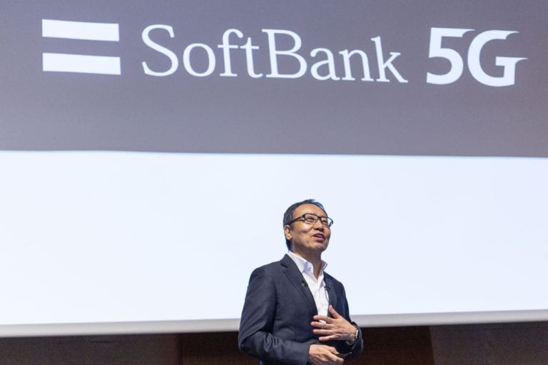 Grupul japonez SoftBank, cel mai mare fond de investiţii în tehnologie din lume, înregistrează profituri de 11,8 miliarde de dolari după ce raportase cele mai proaste rezultate din istoria companiei