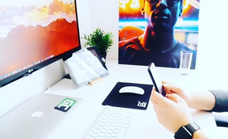 Arta & industria tech: ce oportunităţi au tinerii care aleg să devină artişti în România Arta & industria tech: ce oportunităţi au tinerii care aleg să devină artişti în România