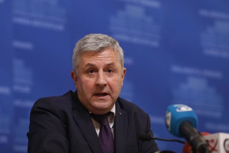 Propunerile lui Iordache pentru controlul ANCOM, autoritatea care face licitația 5G, au trecut de Parlament: Deciziile vor fi luate de 7 oameni, din care 4 pot fi politicieni, contrar legislației UE