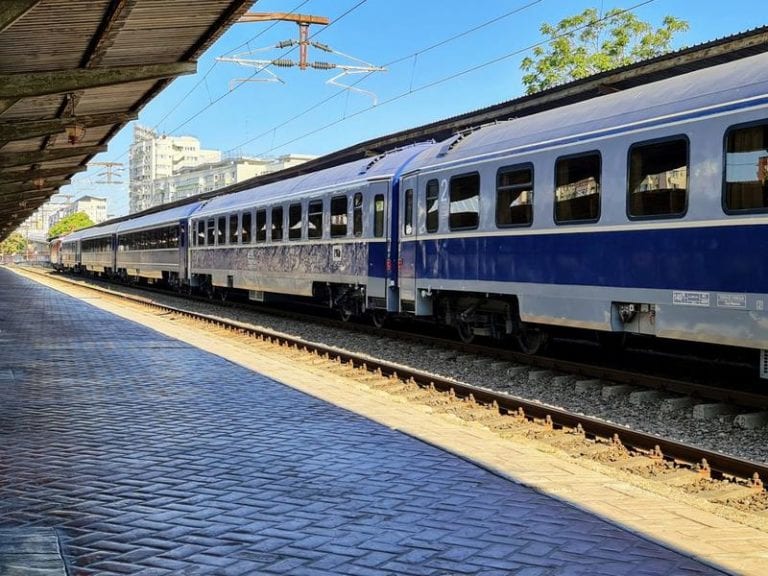 Planurile CFR Călători – Aplicație mobilă, trenuri Intercity, peste 150 de vagoane în plus în parcul activ