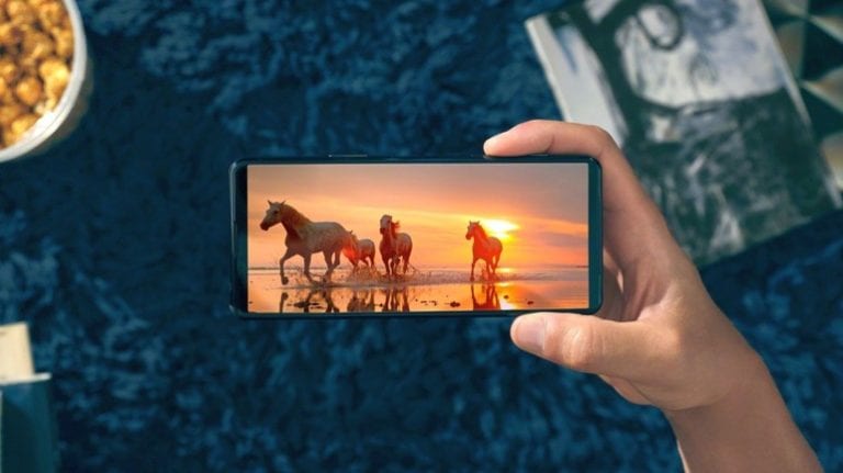 Sony anunță Xperia 5 II, un smartphone care pune accent pe partea de entertainment