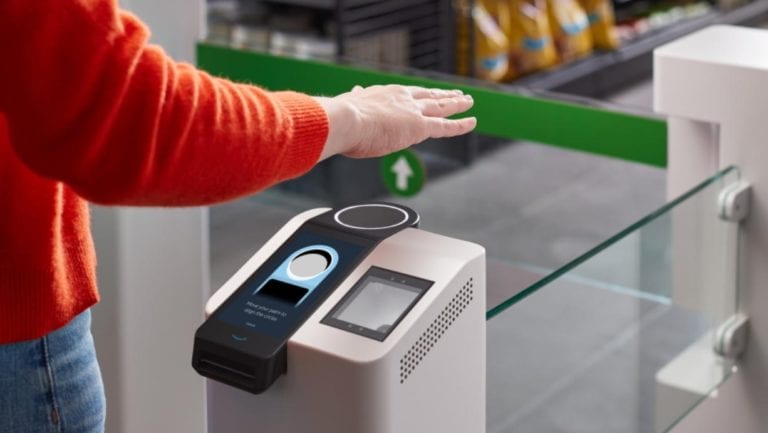 Amazon introduce plata contactless cu palma