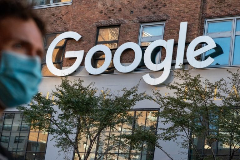 Departamentul de Justiţie din SUA împreună cu 11 state americane lansează împotriva Google cel mai mare proces pentru practici anticoncurenţiale din ultimele două decenii