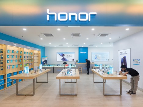 Huawei vrea să vândă Honor pentru 15 miliarde de dolari