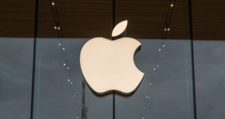 Apple va plăti daune de 113 milioane de dolari pentru încetinirea iPhone-urilor vechi