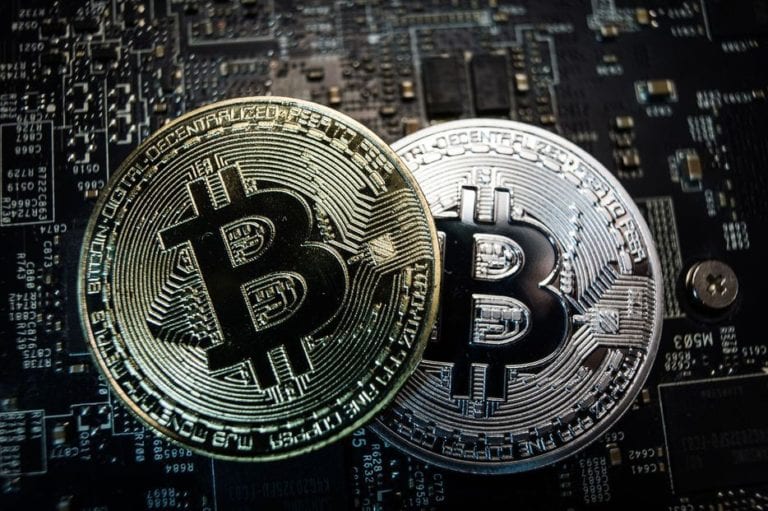 Cum vâd analiştii viitorul celei mai puternice cryptomonede: Bitcoin ar putea să depăşească pragul istoric de 20.000 de dolari