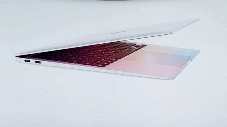 Apple a prezentat computerul notebook MacBook Air, primul prevăzut cu un microprocesor proiectat de Apple