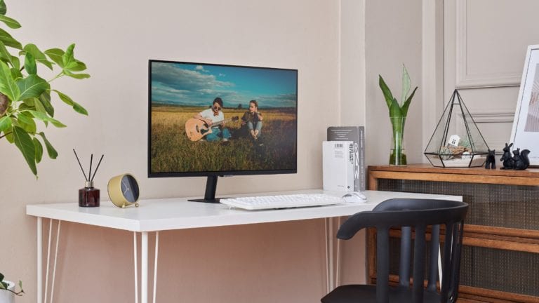 Noul Smart Monitor lansat de Samsung va fi disponibil pe piață românească începând din decembrie