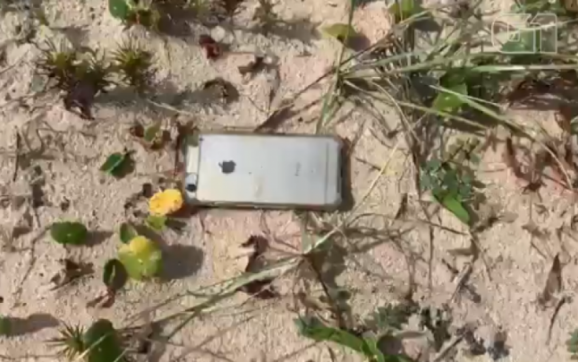 Un iPhone 6s a fost scăpat dintr-un avion şi a supravieţuit căderii