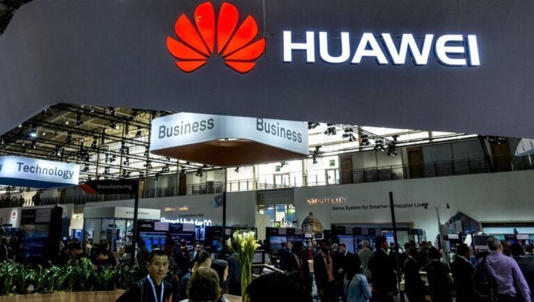 Huawei negociază vânzarea principalelor sale mărci de smartphone P şi Mate