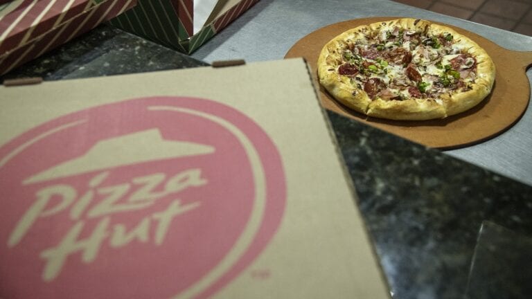Pizza Hut va testa livrarea cu drona