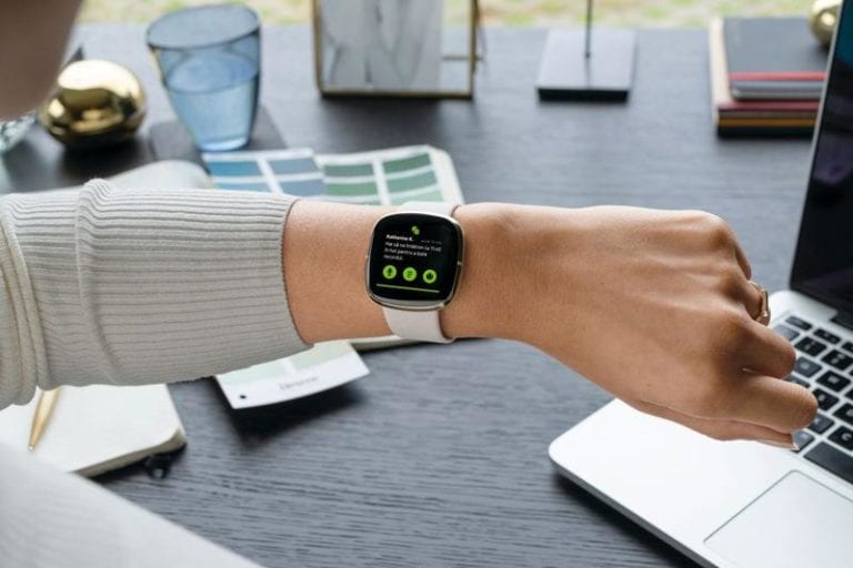 Google a încheiat achiziţia Fitbit. Producătorul de brățări sport și ceasuri inteligente cu sediul şi în România se alătură oficial gigantului american