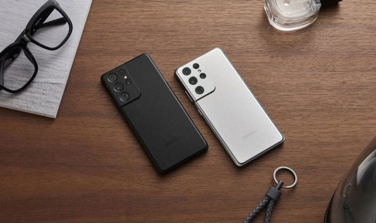 Samsung lasă de înțeles că tot mai multe modele de telefoane vor fi lansate fără încărcător și căști în cutie