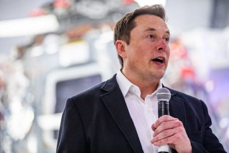 Elon Musk a promis un premiu de 100 de milioane de dolari pentru cea mai bună tehnologie pentru captarea emisiilor de dioxid de carbon