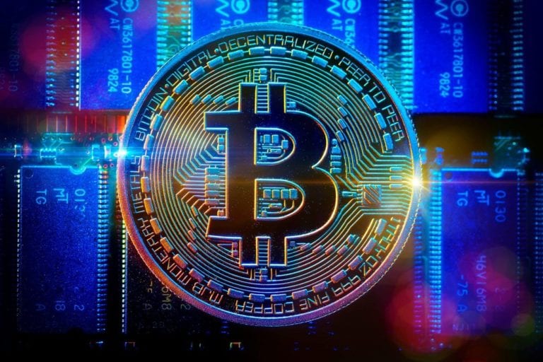 XTB România: Bitcoin ar putea înregistra fluctuaţii de 20-25% în perioada următoare.”Este posibil ca niveluri chiar sub 30 de mii dolari pentru Bitcoin sau 1.000 de dolari pentru Ethereum să fie atinse”
