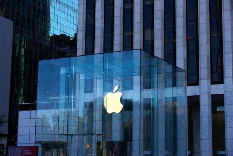 Apple cumpără o companie la fiecare trei – patru săptămâni