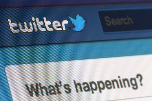 Twitter a blocat 100 de conturi care ar avea legătură cu Rusia