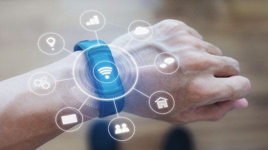 Românii şi grecii sunt pe ultimele locuri în UE la utilizarea dispozitivelor wearables