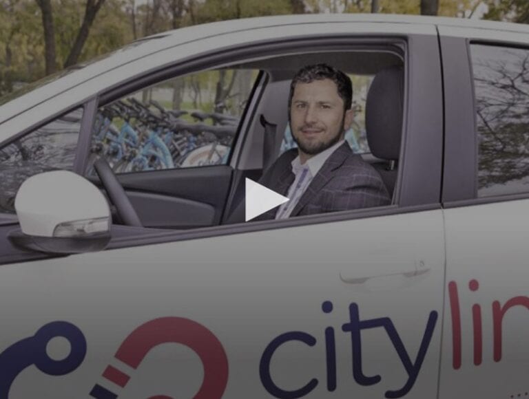 Platforma de mobilitate urbană CityLink intră cu maşini şi în Braşov şi lansează şi un sistem de francize, pentru a accelera expansiunea