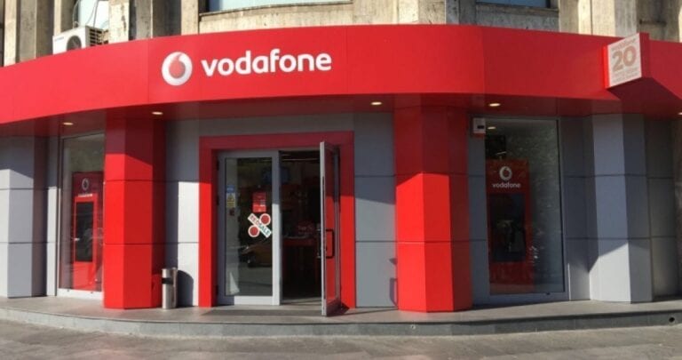 Vodafone vrea să obţină 2,8 miliarde de euro în urma listării diviziei sale de turnuri