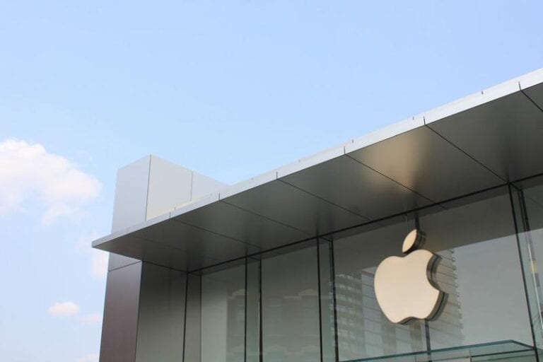 Apple va investi un miliard de euro într-un centru de design în Germania, pentru domenii precum semiconductori și 5G