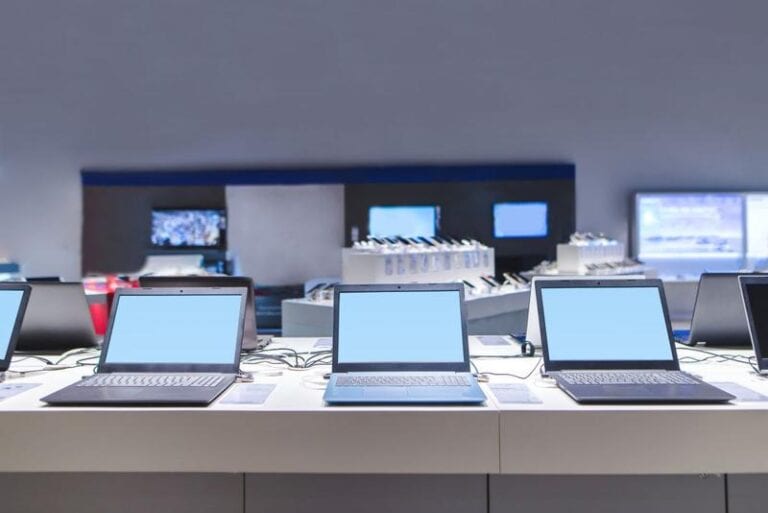 Piața mondială a PC-urilor va crește puternic în 2021, cu peste 18%, arată datele IDC