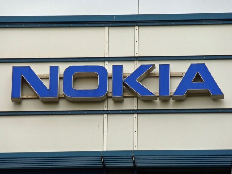 Nokia pregătește restructurarea – va desființa până la 10.000 de locuri de muncă