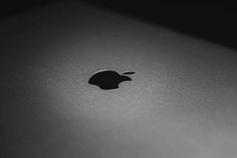 MacBook Pro 2021: La ce upgrade-uri să ne așteptăm?