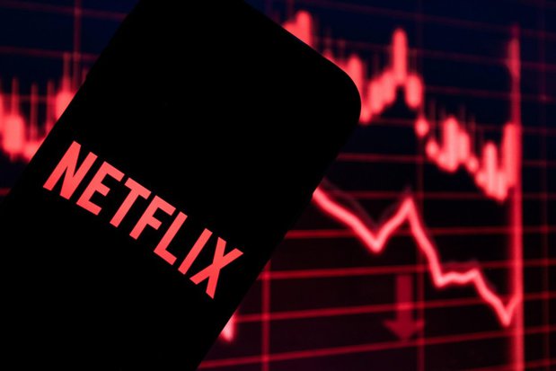 Netflix: Acţiunile scad, după ce compania a raportat încetinirea creşterii numărului de abonaţi