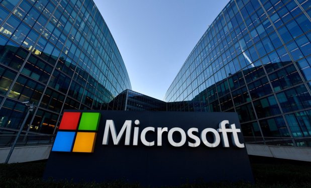 Microsoft raportează rezultate record, depăşind toate aşteptările analiştilor. Acţiunile scad însă pe bursă cu peste 3,5% după finalul şedinţei de tranzacţionare