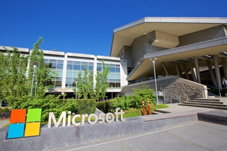 Microsoft promite că datele generate în UE vor fi stocate și procesate tot în UE