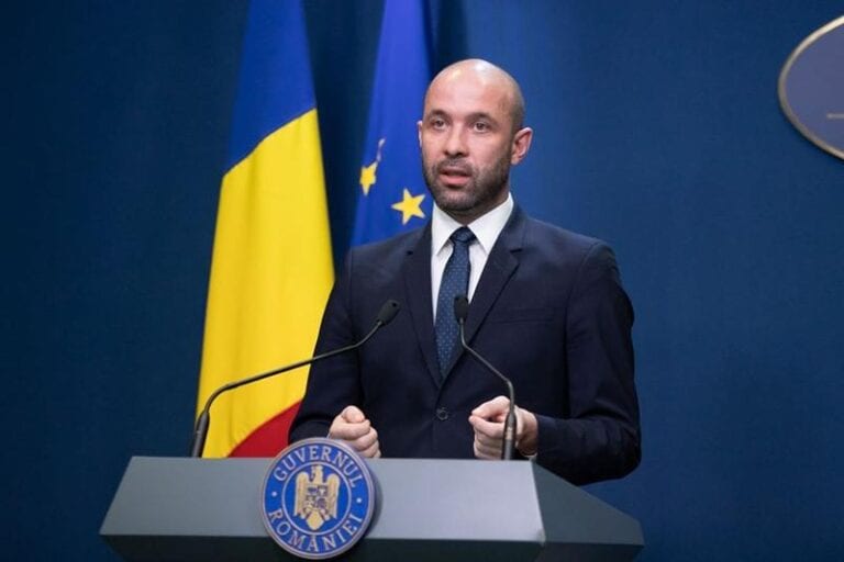 Scandalul amânării legii 5G Șeful comisiei IT din Parlament: Ministerul Economiei știa de anul trecut că nu e necesară notificarea Comisiei Europene Scandalul amânării legii 5G Șeful comisiei IT din Parlament: Ministerul Economiei știa de anul trecut că nu e necesară notificarea Comisiei Europene