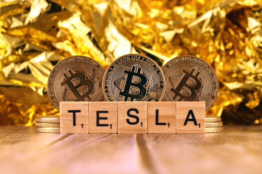 Elon Musk a anunțat că Tesla nu va mai accepta plata în Bitcoin. Piața criptomonedelor s-a prăbușit