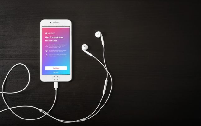 Apple Music a început să ofere muzică la o calitate superioară a sunetului